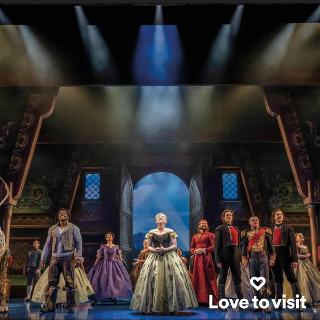 🎭✨ Immerse yourself in the enchanting world of Disney's Frozen at the legendary Theatre Royal Drury Lane! ❄️✨ Don't miss out on our special offer:  Tickets start from just £30!!  📅 Book now for performances between April 6th and May 12th, 2024. lovetovisit.com/uk-attractions…