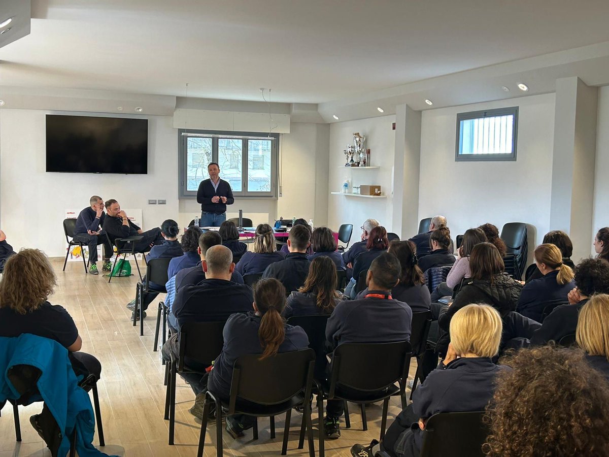 🙌Partecipata assemblea questo pomeriggio alla DMC di Scarperia: parlare di sicurezza sui luoghi di lavoro e conoscere i propri diritti è fondamentale per lavorare in sicurezza. Grazie alla Fim per la questa opportunità. Continuiamo la nostra mobilitazione!