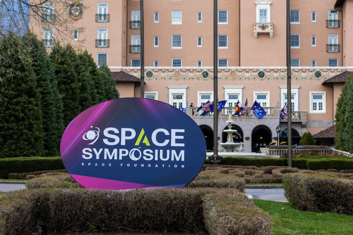 Space Symposium 2024 is THE event for space enthusiasts and professionals alike. Mark your calendars for April 8-11 and get ready for an experience like no other. Let's make history together!🚀#SpaceSymposium #FutureofSpace nrl.navy.mil/Media/News/Art… Photo source: @SpaceFoundation