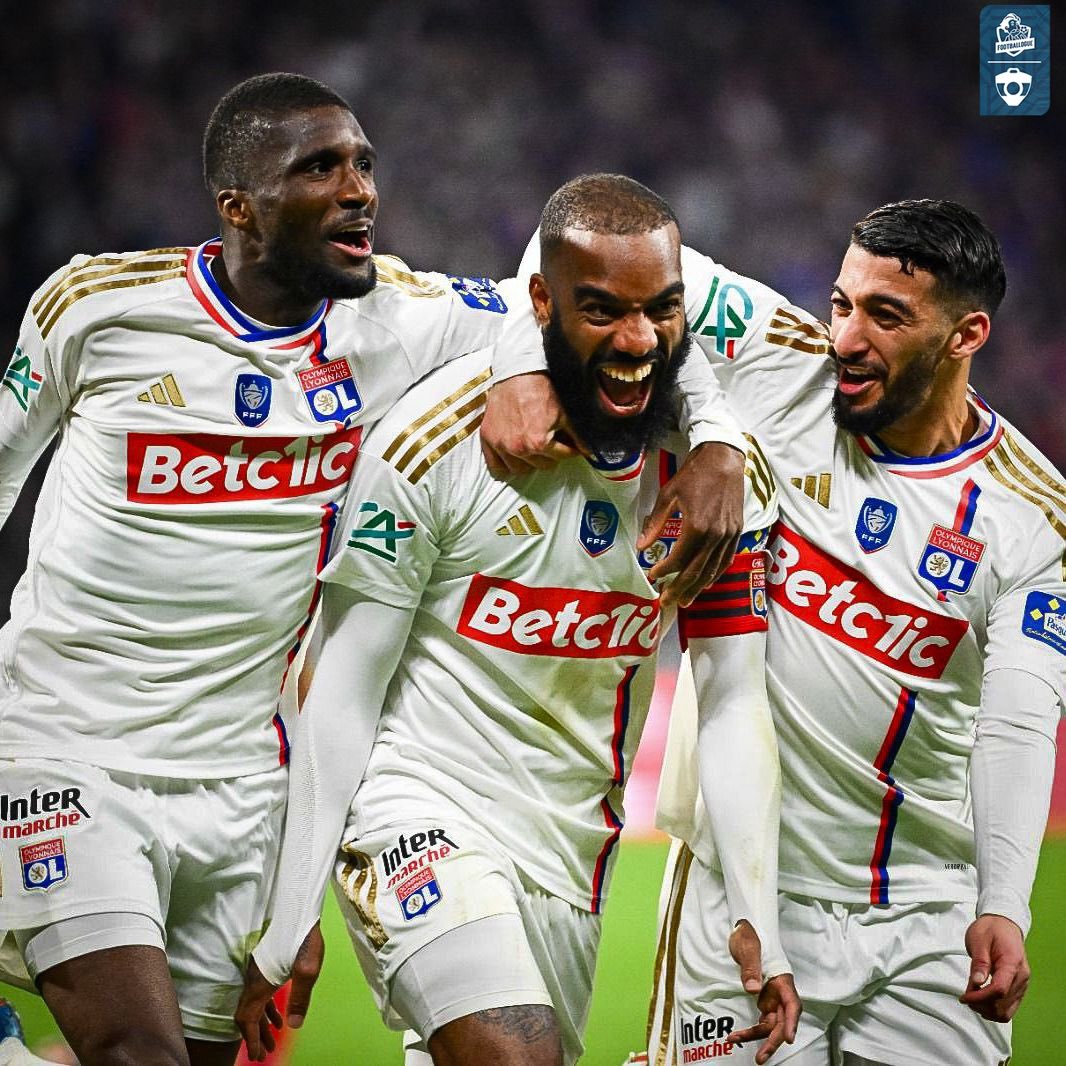 Footballogue's tweet photo. 𝐋𝐘𝐎𝐍 𝐄𝐒𝐓 𝐄𝐍 𝐅𝐈𝐍𝐀𝐋𝐄 𝐃𝐄 𝐋𝐀 𝐂𝐎𝐔𝐏𝐄 𝐃𝐄 𝐅𝐑𝐀𝐍𝐂𝐄 𝐀𝐏𝐑𝐄̀𝐒 𝟏𝟐 𝐀𝐍𝐒 𝐃’𝐀𝐓𝐓𝐄𝐍𝐓𝐄 ❤️💙

Doublé du GÉNÉRAL LACAZETTE 🫡 https://t.co/i6OPrPJjSB