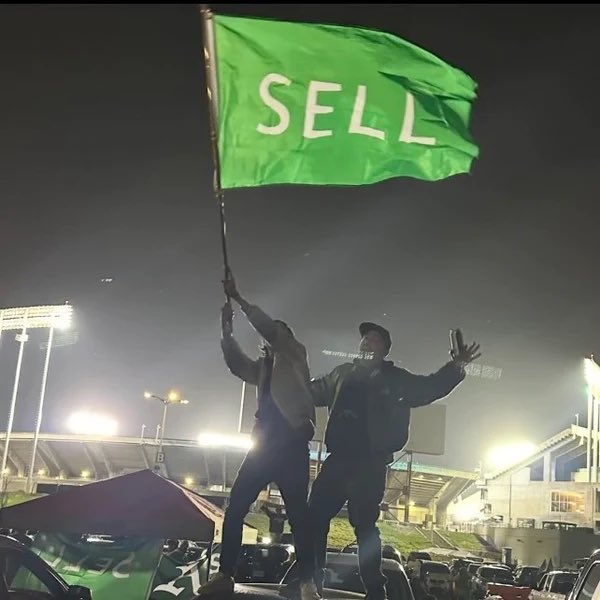 jeanquan's tweet photo. If you didn’t make it to the #OpeningDay #BoycottBlockParty, limited number of #SELL #flags available at #Oaklandish now! https://t.co/tE3cC5fmAT Thanks #AngelaTsay for your support.
#SellTheTeam https://t.co/Kg8GbekAac