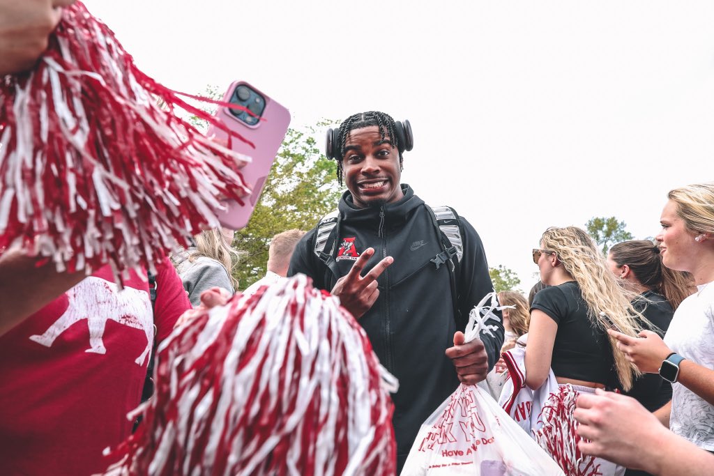 AlabamaMBB's tweet photo. Thank you Bama Nation for all the support! We will see you in Arizona 🌵 

#RollTide | #BlueCollarBasketball https://t.co/ndJ95rWoG8