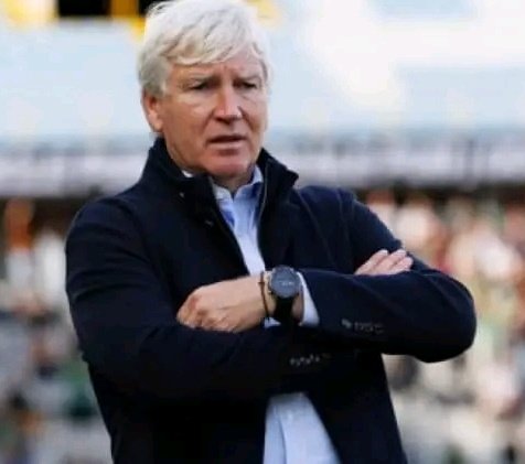 MARC BRYS, de nationalité Belge, nouvel coach des Lions Indomptables. 

• Omam biyick (Entraîneur N1)
• Ashu Cyprien Besong (Entraîneur N 2)
• Alioum boukar (entraîneur des gardiens de but)
• Benjamin Banlog (Coordonateur des sélections nationales)
Dany Noukeu (Team Manager)