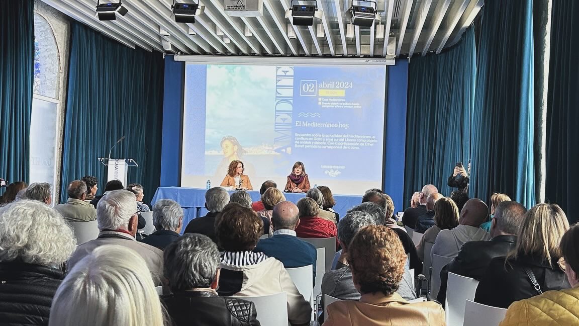 Casa Mediterráneo (@csmediterraneo) on Twitter photo Esta tarde hemos contado con la corresponsal <a href="/EthelBonetPerez/">Ethel Bonet Perez</a> analizando la guerra de Gaza y sus efectos en El Líbano. <a href="/soniamarcoperez/">Sonia Marco</a> Esta tarde hemos contado con la corresponsal <a href="/EthelBonetPerez/">Ethel Bonet Perez</a> analizando la guerra de Gaza y sus efectos en El Líbano. <a href="/soniamarcoperez/">Sonia Marco</a>