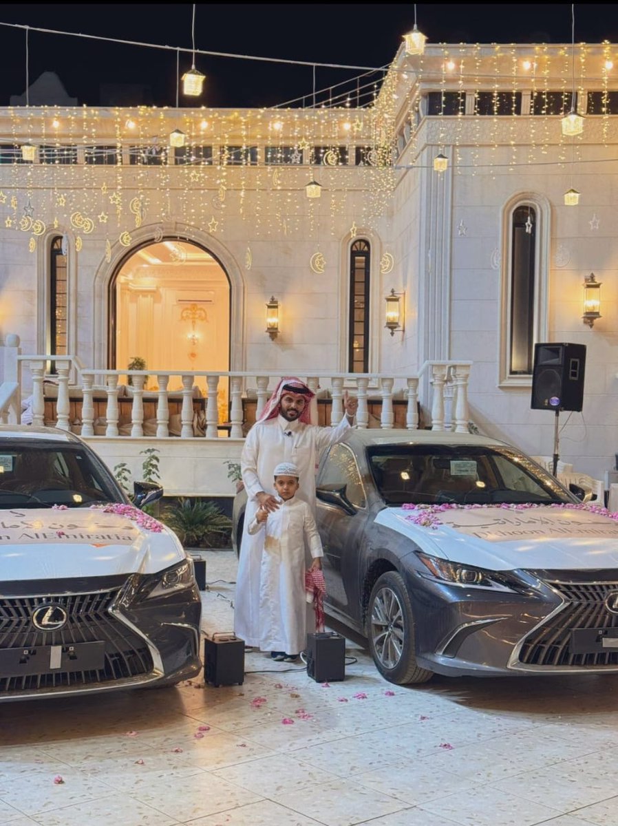 لحظات ونبدأ السحب على 6 أشخاص من الهاشتاق للدخول معنا في السحب على الجوائز ،،،
#فوازير_غازي_الذيابي10
الشروط:
-ريتويت ولايك التغريدة
-تابع <a href="/gazzi_21/">غازي الذيابي </a>
  وقووول تم 🔥💰

لحد يقول حظي شين .. شارك لعلها حظك يزين هالمرة وتضبط معاك وتفوز..🌙❤️

بسم الله نبدأ..