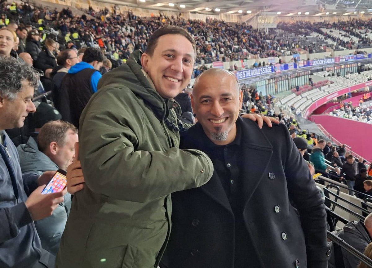 Big up the The Octopus @hdgomes in the away end tonight!