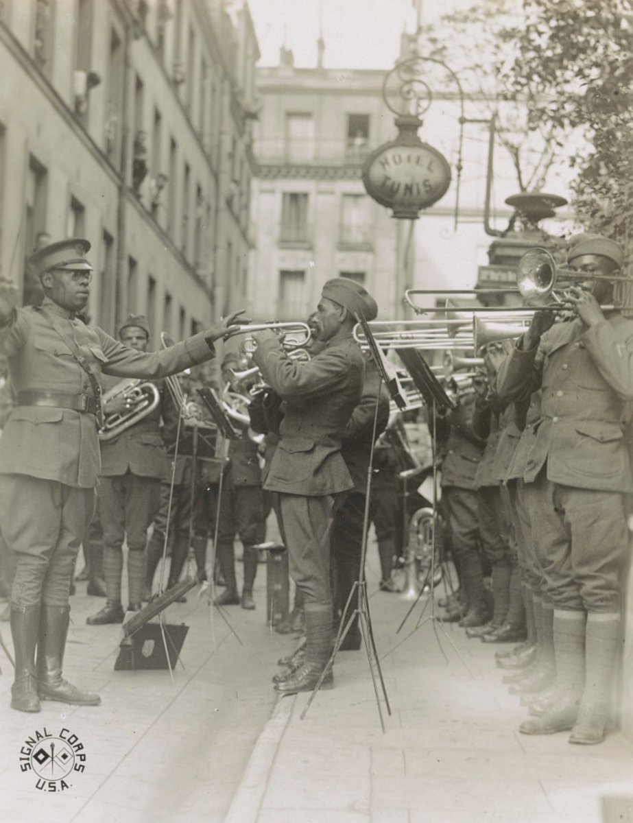 🪡3/4👨🏿‍🦱The #HarlemHellfighters spent more time in combat than any other American unit, and they never lost a foot of ground nor had a man taken prisoner.