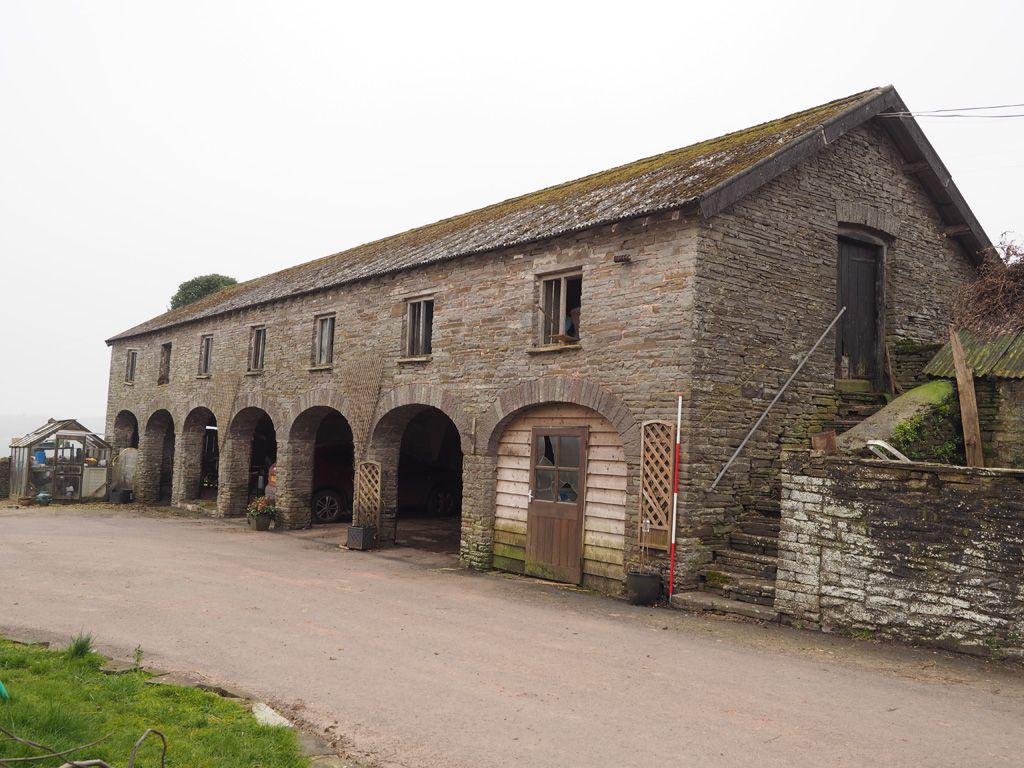 It’s time to highlight some of the #traditional #farm sites featured in our Farms and Farmsteads project. This stunning early 19th century building shown on the 1847 tithe map and has been used as a cart shed and a granary throughout its lifetime. buff.ly/43K0bF7