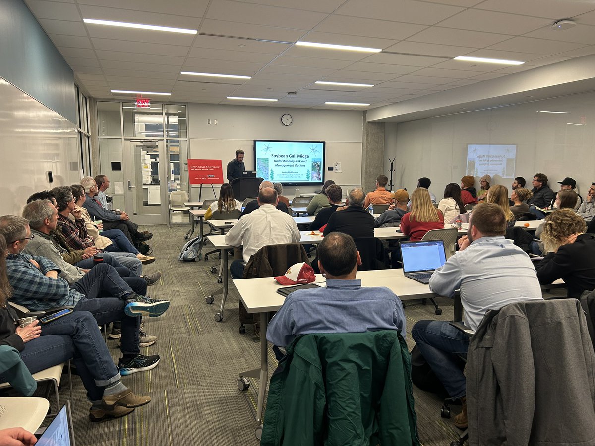 Ashley Dean (@ashleyn_dean) on Twitter photo Great turnout for our PPEM/<a href="/ISU_SoyCenter/">Iowa Soybean Research Center</a> seminar today with <a href="/justinmcmechan/">Justin McMechan</a> chatting about soybean gall midge. Great turnout for our PPEM/<a href="/ISU_SoyCenter/">Iowa Soybean Research Center</a> seminar today with <a href="/justinmcmechan/">Justin McMechan</a> chatting about soybean gall midge.