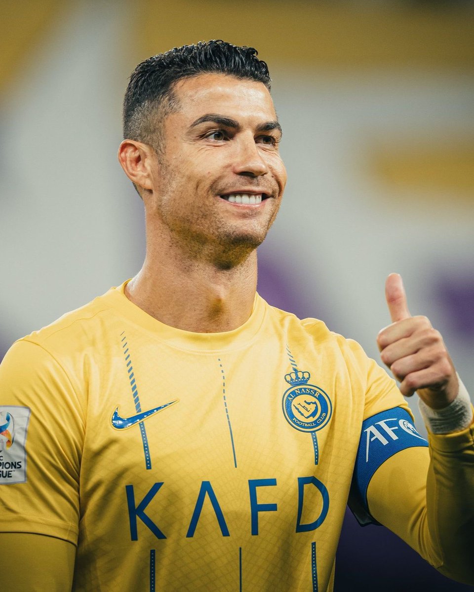 🚨🇵🇹 Hat-trick for Cristiano Ronaldo tonight in 45 minutes, with two free kicks scored and also two assists. Back to back hat-tricks after last game. Ronaldo has scored 29 goals and provided 11 assists in 24 Saudi Pro League games this season.