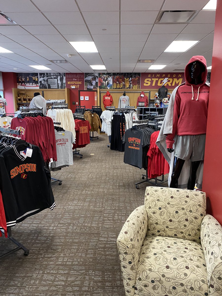 TWilb1525's tweet photo. The Simpson college spirit shop is open with a different look go check it out. Simpson College is also getting ready for One Simpson day tomorrow. 
#OneSimpsonDay
#SPSC311
#SimpsonCollege https://t.co/tGvDC1lnAo