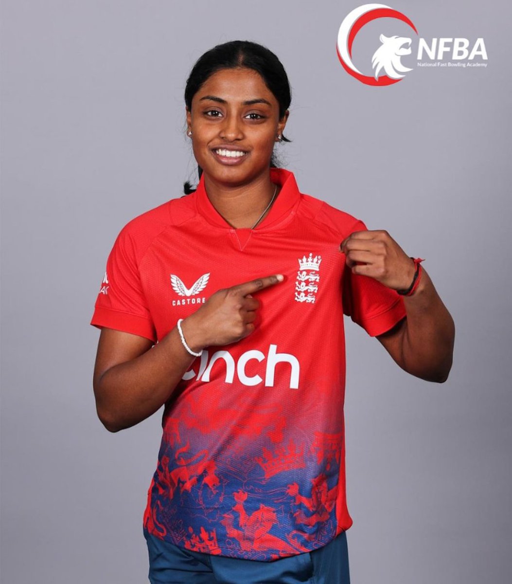 💫 British Tamil teenager makes history with debut for England cricket team British Tamil teenager Amuruthaa Surenkumar made history as the first professional Tamil cricketer to represent the English national team last week, making her debut in an under-19 match against Sri…