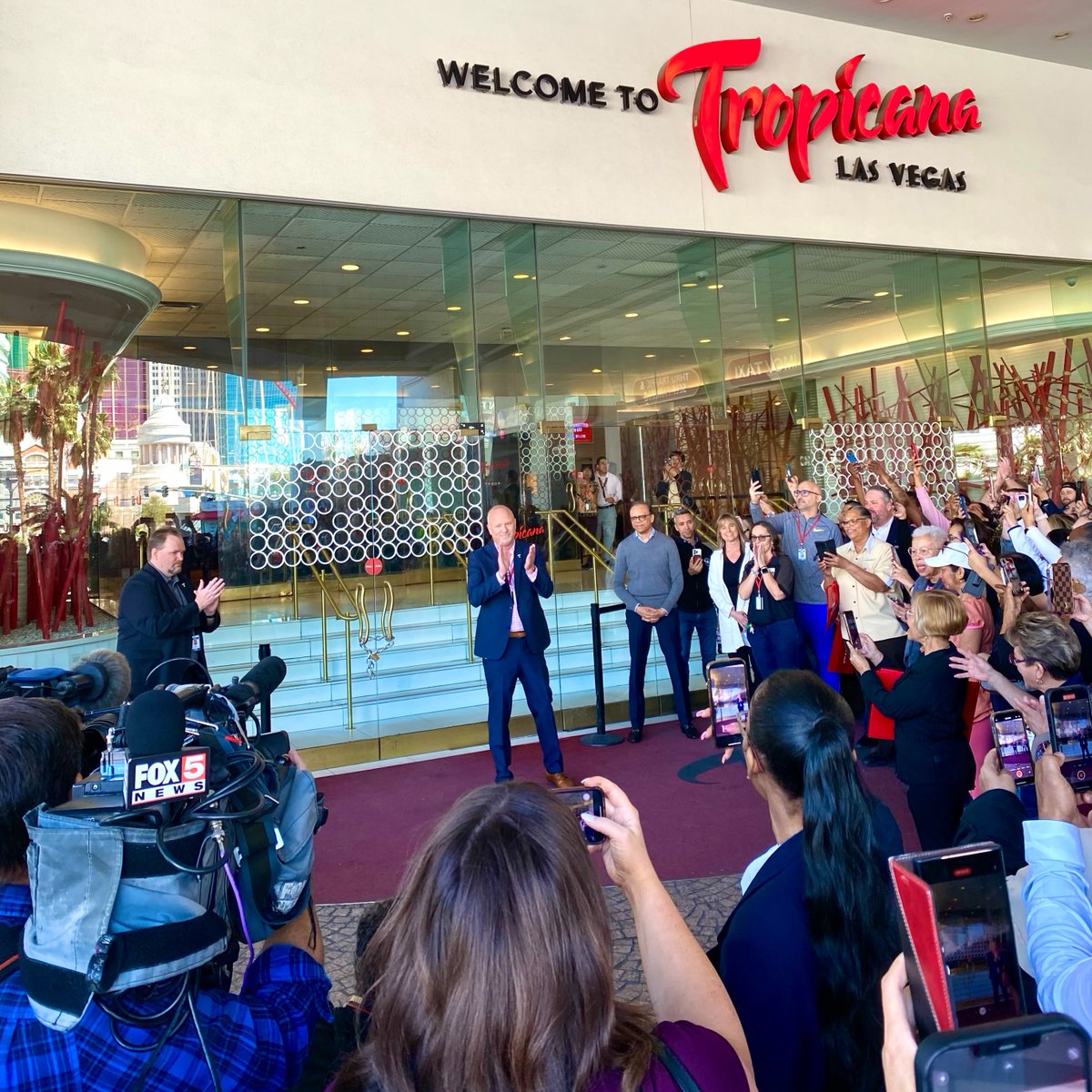Tropicana Las Vegas: Final Farewell tweet media