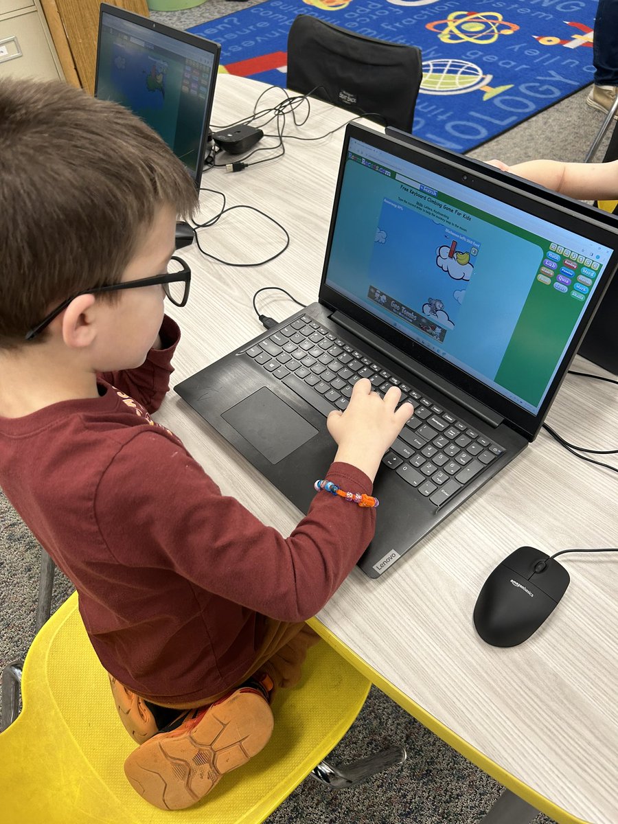 Rville RED tweet media