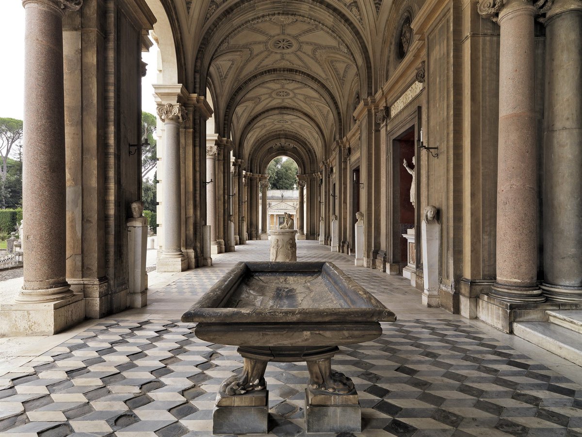 <A Roma esistono case e palazzi più belli che in tutto il resto dell’Italia, tuttavia il più bell’edificio del nostro tempo è la Villa del Cardinale Alessandro Albani>
#Winckelmann 

VILLA ALBANI TORLONIA | Roma 
Ph Massimo Listri
#meravigliaitalia