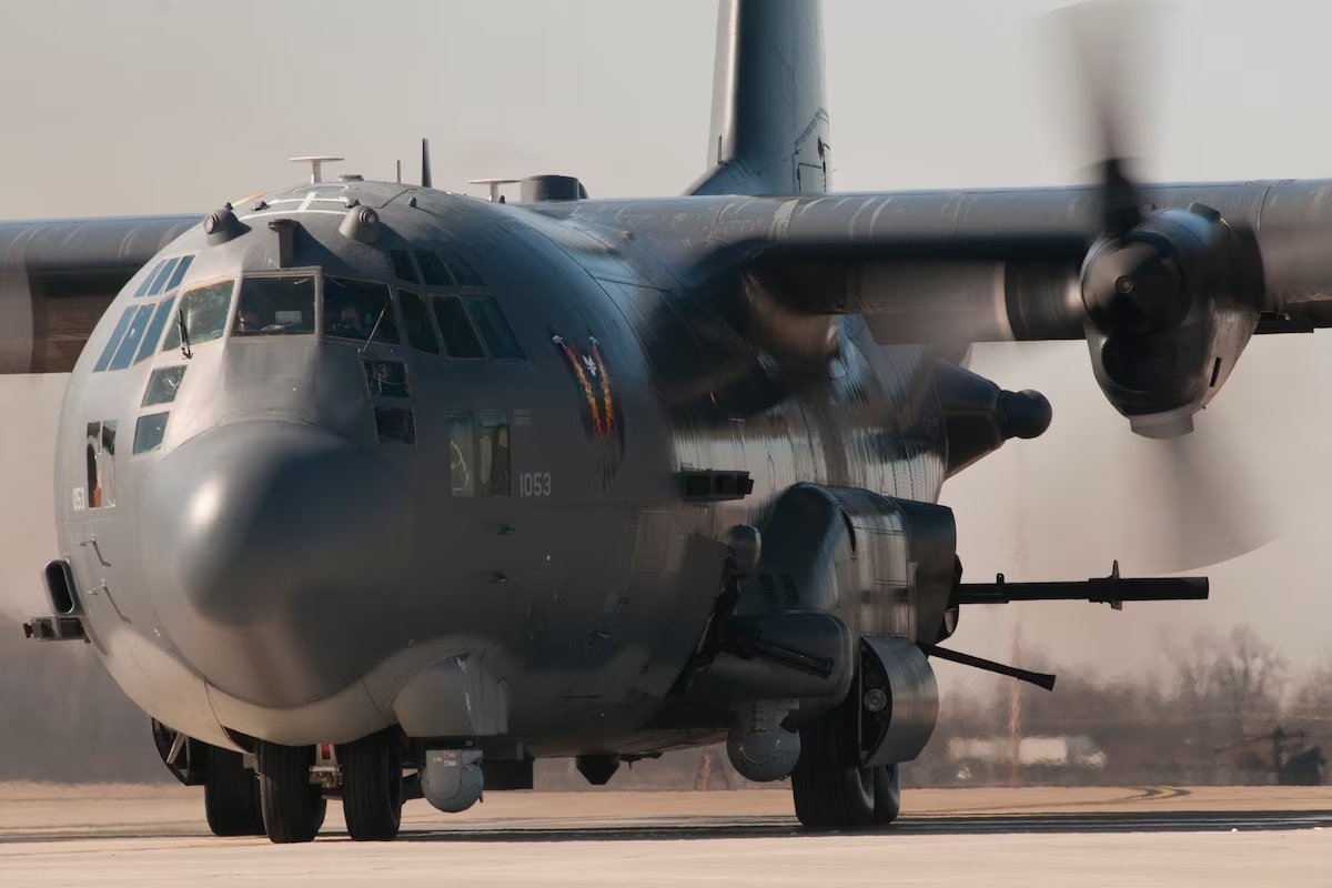 On this day in 1992, the first flight of the first production #AC130U gunship occurred for a total flight time of .9 hours. Over its 29 years of service, “Spooky” set the record for the highest altitude flown by an AC-130U during initial testing at 31,000 feet. #AFSOC