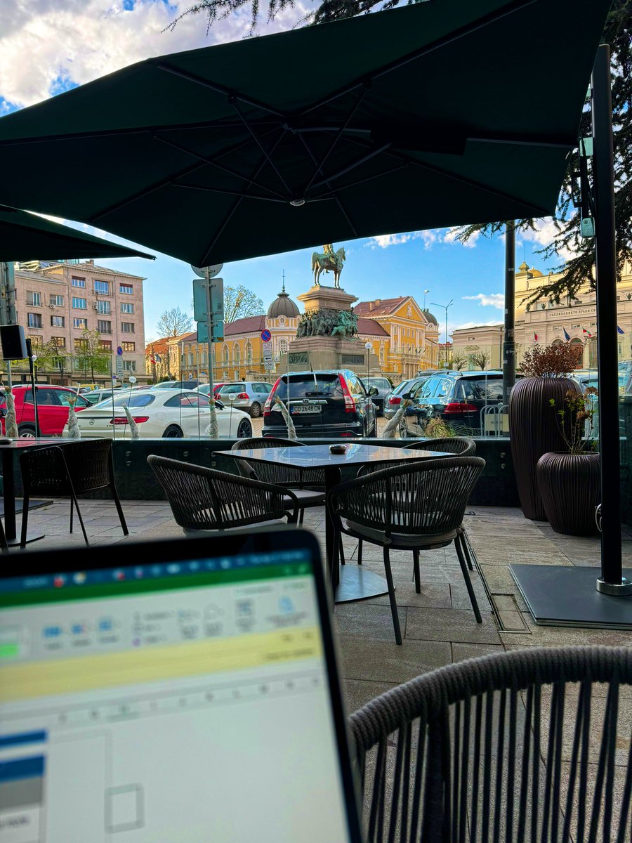 CaptFZ's tweet image. Always connected with my team on overwatch working on our various #dealflow even on the go!. Enjoying a working dinner outdoors in Sofia, Bulgaria 🇧🇬 before heading to our next stop(country no 57). That destination is unfortunately “Classified”.
.
.
.
#LP 
#GP
#QP
#KP
#ReTwit…