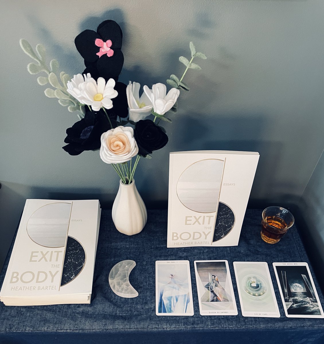 EXIT THE BODY has arrived at our office! Couldn't help myself, had to set it up in homage to 'The Knife Speaks,' one of the essays which takes the form of a tarot reading performed with Sylvia Plath. 🖤We’ll be starting to ship preorders soon; make sure your order is on our list!