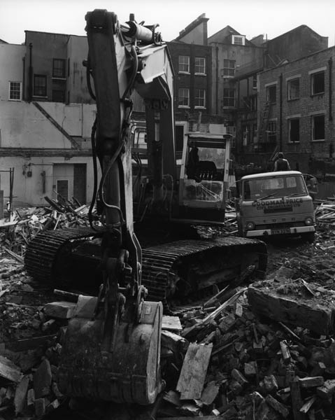 #OnThisDay, 2 April 1980. A demolition site in Floral Street, Covent Garden. Wholesale redevelopment of Covent Garden following the closure of the flower, fruit and vegetable market in 1974 was successfully averted, but some rebuilding work away from the Piazza was allowed.