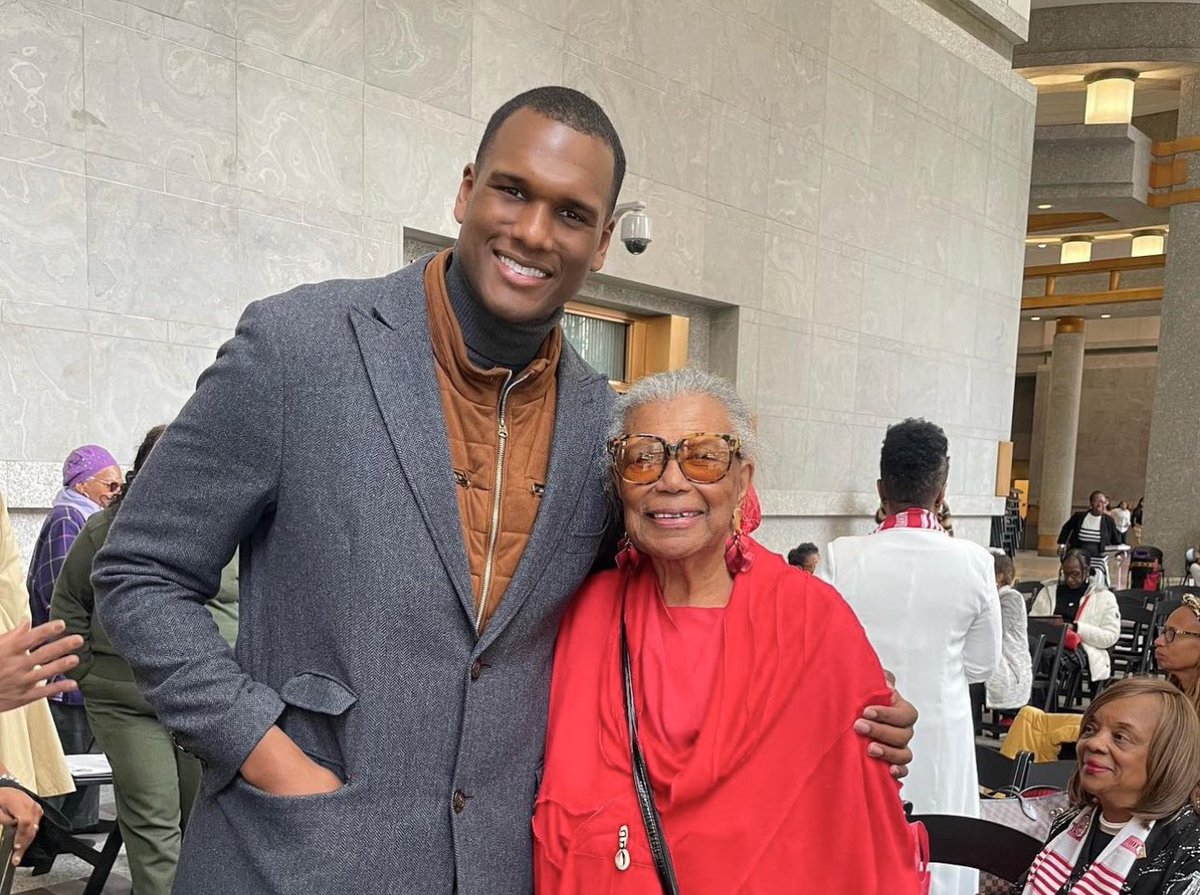Charlesdfall's tweet photo. Had the privilege of attending the interview of "The Black Angels: The Untold Story of the Nurses Who Helped Cure Tuberculosis" at the @AFBurialGrndNPS. A monumental event highlighting the courage &amp; dedication of these remarkable nurses. Thanks to @MariaSmilios @healthforyouths! https://t.co/QeXtzY5JAO