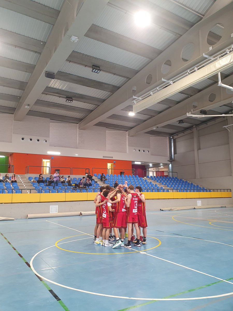 cbalcobendas's tweet photo. Medalla de plata para las chicas del #Alevin2013 🙌🏼🙌🏼🙌🏼

Nuestros #CadeteAFem #CadeteAMasc #InfAFem #InfAMasc realizaron un magnífico torneo, donde han aprendido mucho 💥💥👏🏼👏🏼

¡Seguimos creciendo! 💥💥

#SienteElGranate https://t.co/JWSas19hCb
