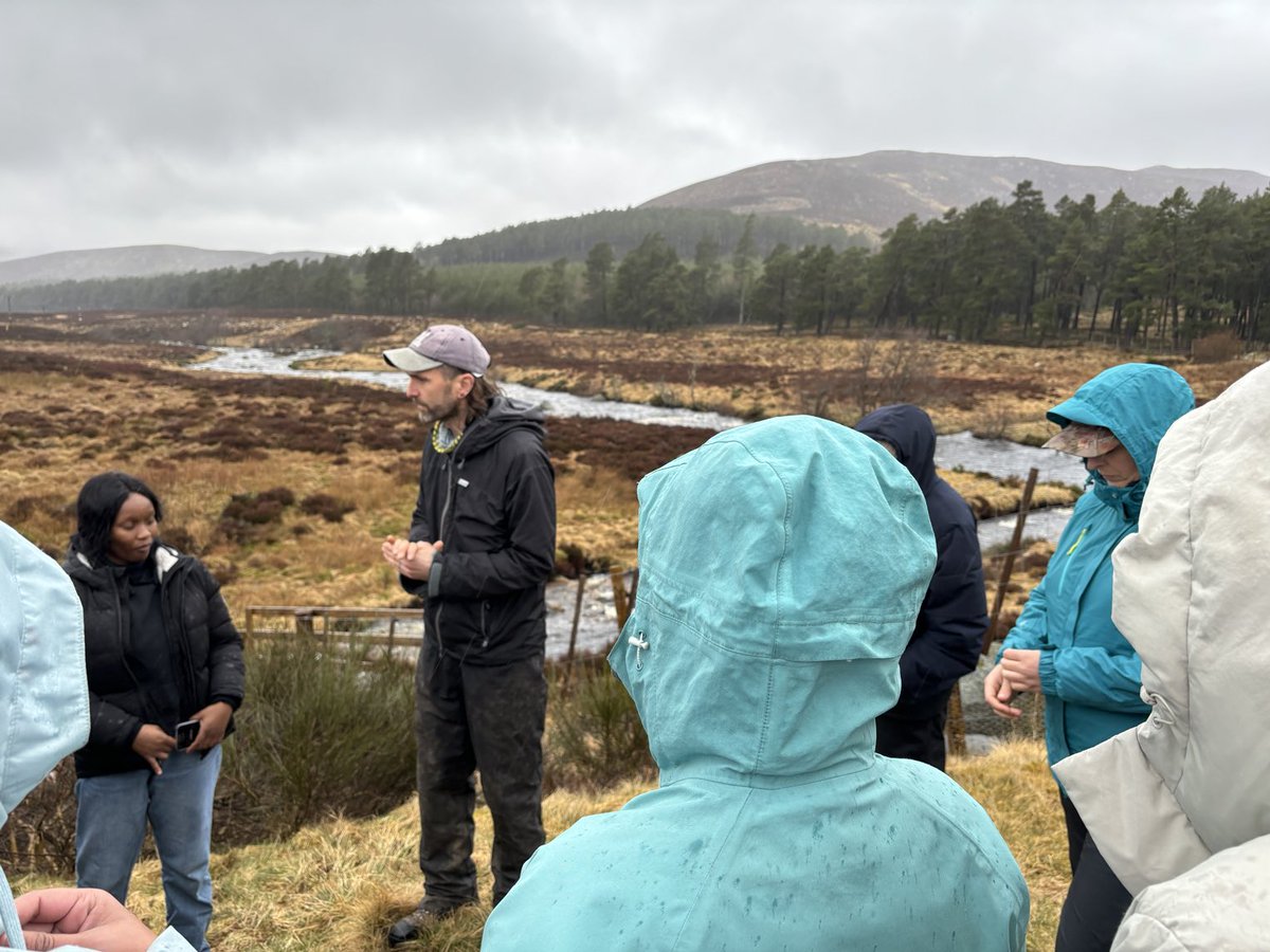 Al and Pamela ⁦@RiverDeeTeam⁩ explain their role in sustainable management of the catchment and how they work with landowners ⁦@Balmoral_Castle⁩ on tributaries of the Dee: enclosures and exclosures enhance tree growth vital to future of the river ⁦@UoABioSci⁩