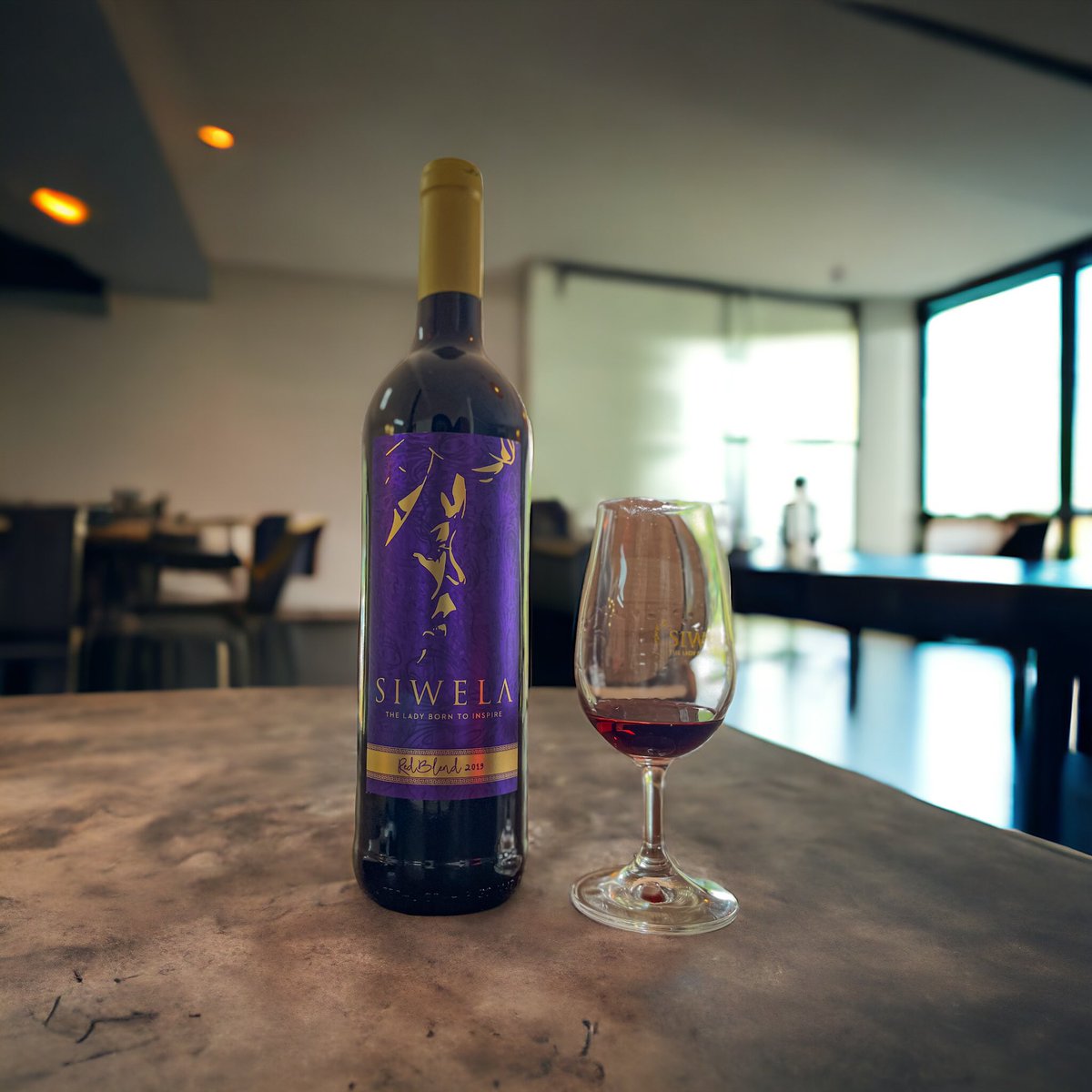 Siwela_Masoga's tweet photo. As the evenings get cooler, this rich and warming wine is my go-to choice for unwinding after a busy day. Experience its smooth and satisfying flavors and transform your after-work moments into a cozy and delightful experience. Cheers! #SiwelaWines #RedBlend #AfterWorkDelight https://t.co/TiXXuCpBnO