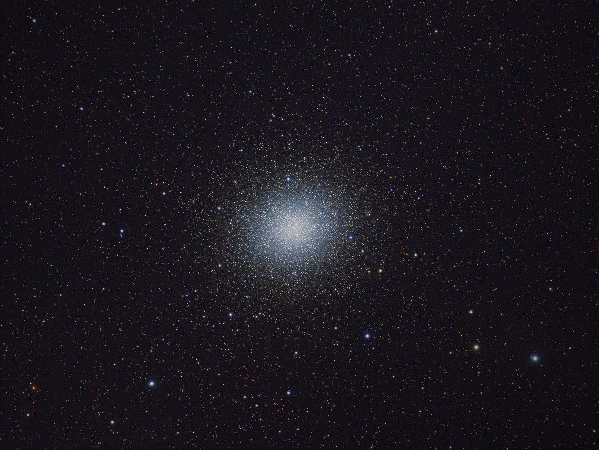 The image processing mayhem continues. Here's Omega Centauri captured in March 2009 from Tenerife. Processed in Affinity Photo as well as Blur Xterminator in PixInsight.