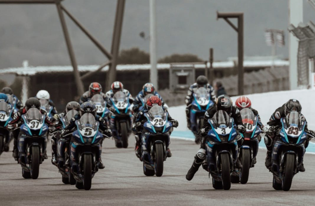 YamahaMotorFr's tweet photo. Yamaha #R7Cup 2024
Paul Ricard-83 🇫🇷 (1/5) : Marcus Delestre (#R7) et Kevin Sibille (R7) se partagent l’ouverture de la saison !
➡️https://t.co/10hNNyD5M0
#YamahaRacing | #Yamalube https://t.co/bqJKGr8dUd