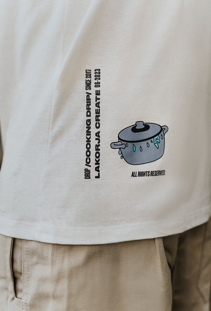 lakorja's tweet photo. MODELO ‘CHEF’ 👨‍🍳🔥
-
Primeiro item da linha exclusiva ‘cooking-drip’
Modelagem streetwear de alto padrão
Off White 
-
modelo disponível em nosso site e em nossa loja física.
atendimento via wpp e DM.

#lakorja #lkrj #cookingdrip #streetwear #modastreet #highfashion #streetstyle https://t.co/F8aapECI8K