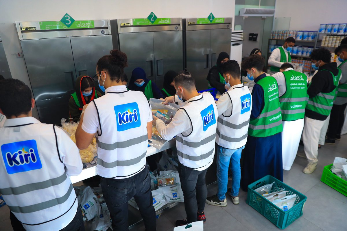 SaudiFoodBank's tweet photo. #إطعام_للتموين |

تسعد #إطعام بمشاركتها مع شركة Kiri
في توزيع وجبات #افطار_صائم والتي استهدفت توفير 20 الف وجبة افطار صائم خلال شهر #رمضان 

@KiriArabia 

#موسم_إطعام_الرمضاني_2024 https://t.co/58HbL62ecT