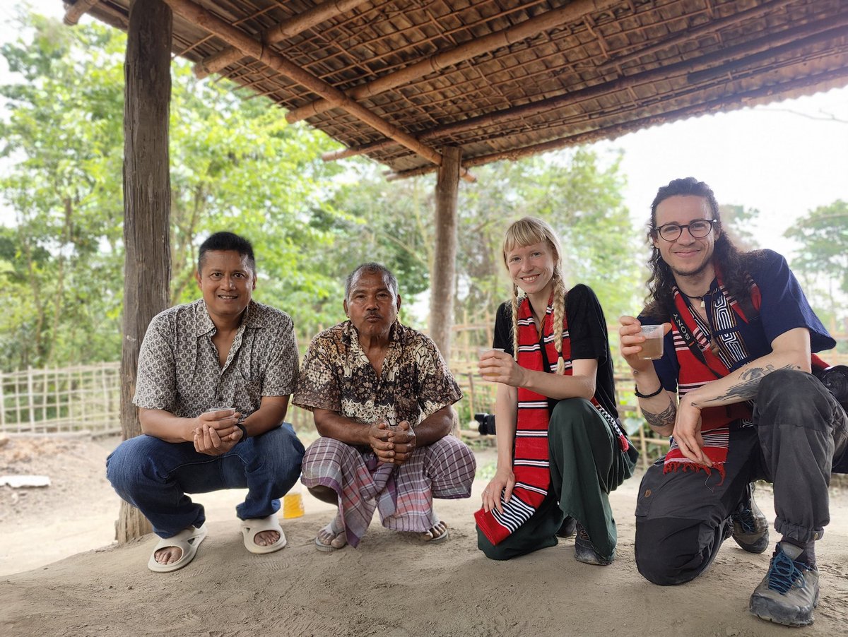 Meeting up with faraway friends, boat & tractor rides to #Mollaikathoni forest, mad dash escape after face-to-face with a rhino, field work assessment, lunch in the forest, 2nd rhino encounter from tractor & drive to Nagaon in record time. An eventful day! #ForestManFoundation