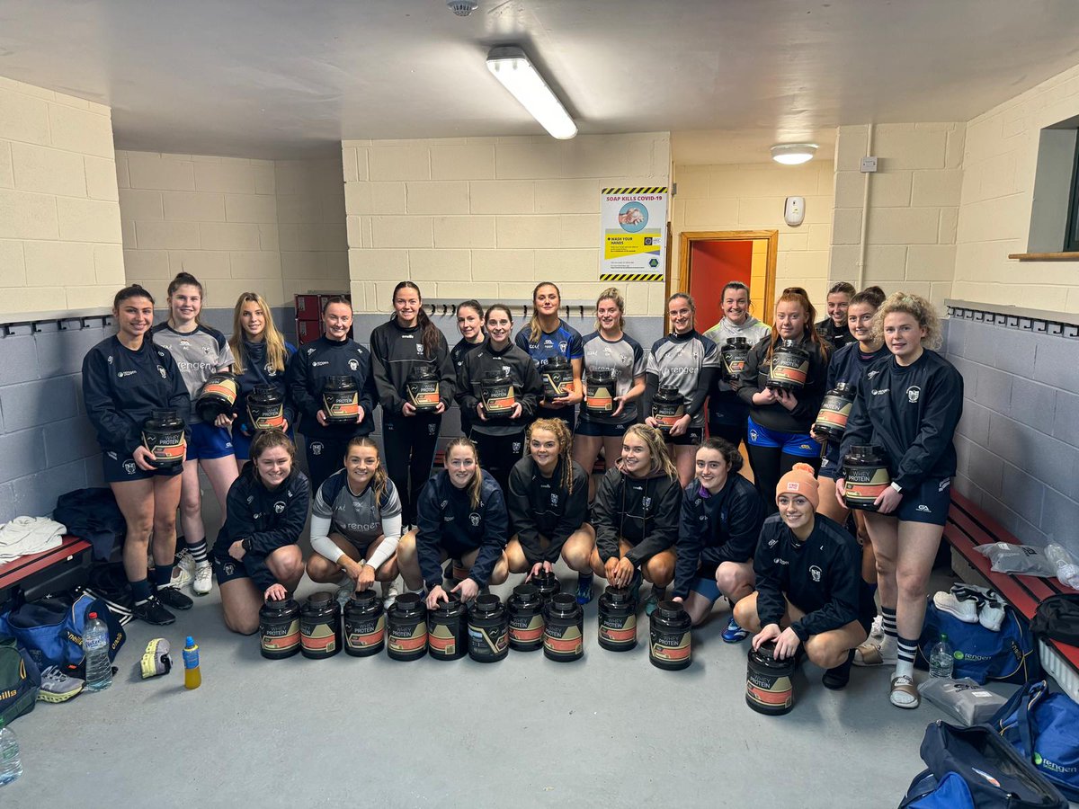 alphierodg's tweet photo. Great working with the players representing Clare Men's &amp; Women's teams. A pioneering One-County approach to bring each teams' performance nutritional to a new level!

#stopthedrop #LGFA #Camogie #Onecounty #performancenutrition #serioussupport https://t.co/qz7ktAzIV7