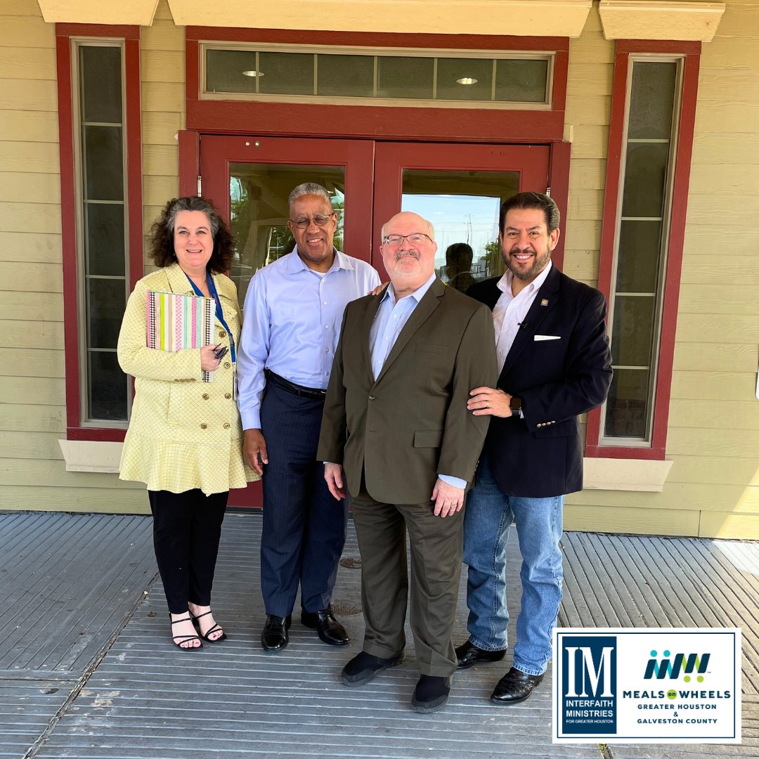 IMHoustonTx's tweet photo. Thank you to @HarrisCoPct2 Commissioner @AdrianGarciaHTX for being a part of #MarchForMeals #SaveLunch campaign &amp; delivering meals to homebound seniors with #MealsOnWheels Greater Houston. Our seniors appreciated the visit and hand-delivered meals.

https://t.co/IjOMDf0CVr https://t.co/OOsF9JcfJL
