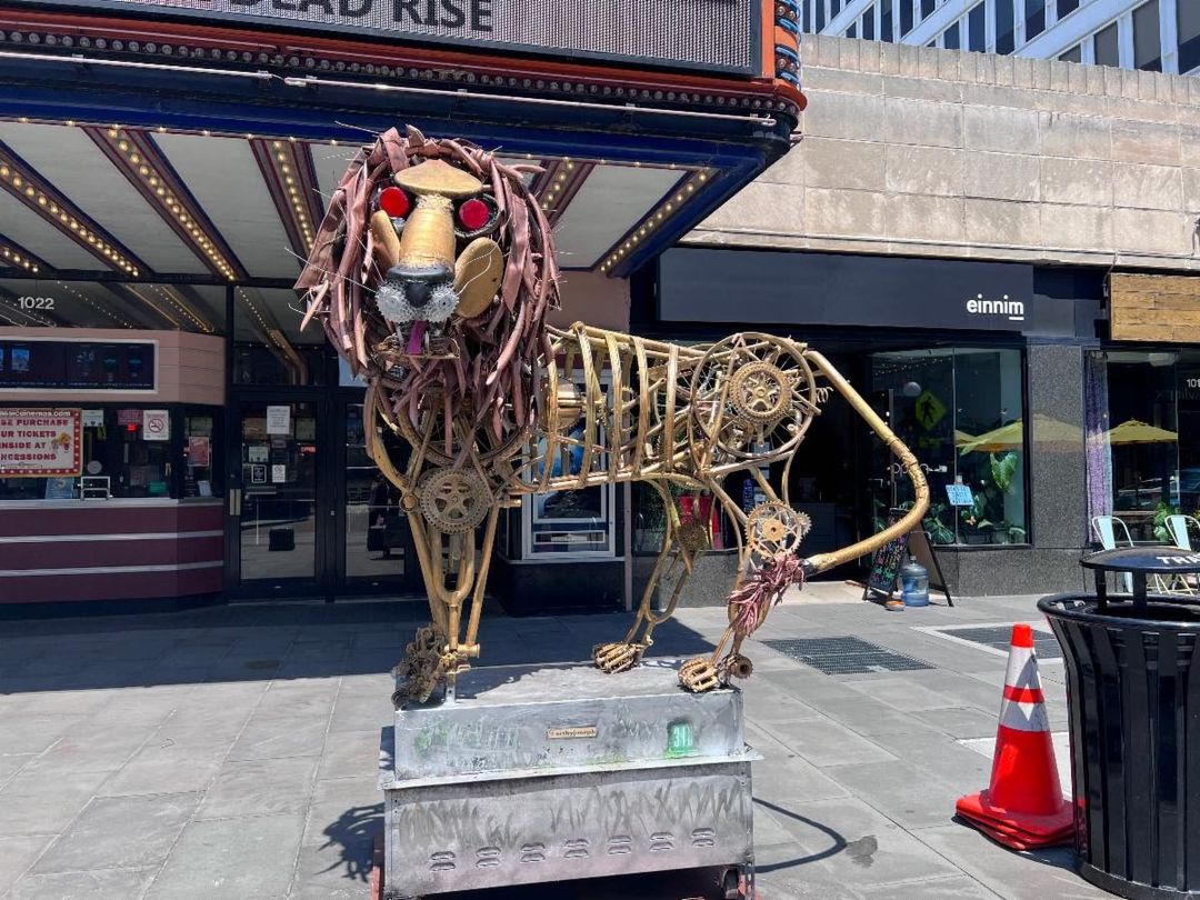 The Oak Park Sculpture Walk deadline is today, April 2nd. All participating artists will receive an honorarium of $2,000. Find the Sculpture Walk guidelines and application on our website at oakparkareaartscouncil.org/public-art/