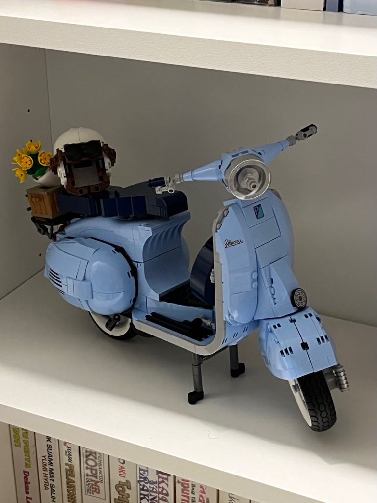 vespa lego