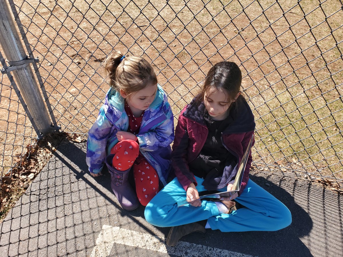 Mrs. Baskwill (@gillbaskwill) on Twitter photo When there's a snowstorm forecasted in April, you take advantage of sunny skies! #LearningBuddies <a href="/smes/">Smita Eapen</a> When there's a snowstorm forecasted in April, you take advantage of sunny skies! #LearningBuddies <a href="/smes/">Smita Eapen</a>