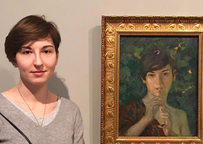 Mulher encontra sua cópia em uma obra de arte de museu - Foto: Reprodução/X