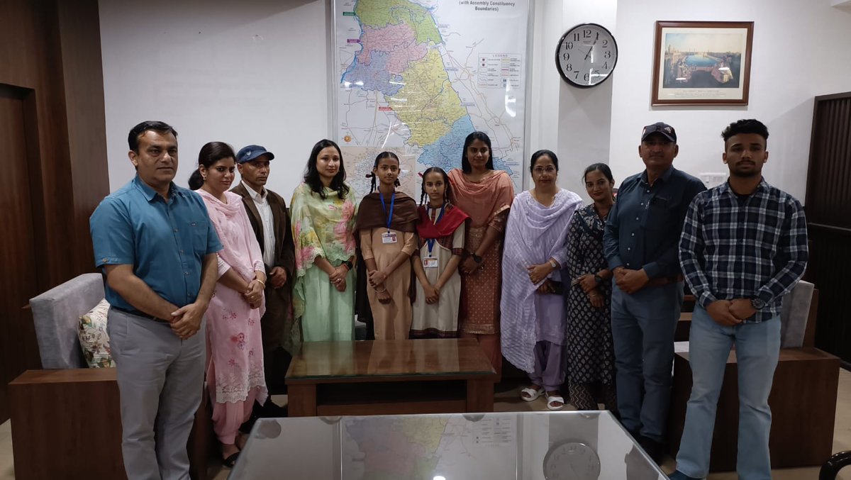 Met Gurleen Kaur and Arshpreet Kaur, from Govt. schools of Hoshiarpur, who have been selected for YUVIKA - training programme of @isro! Heartiest congratulations and my best wishes to the girl child scientists of the district. @harjotbains @JKAroraEDPSCST @PSCST_GoP