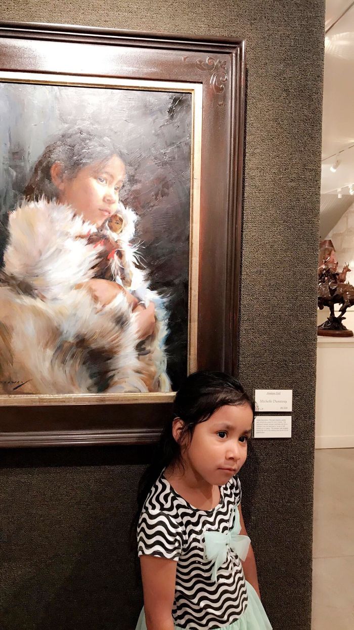Criança encontra sua cópia em uma obra de arte de museu - Foto: Reprodução/X
