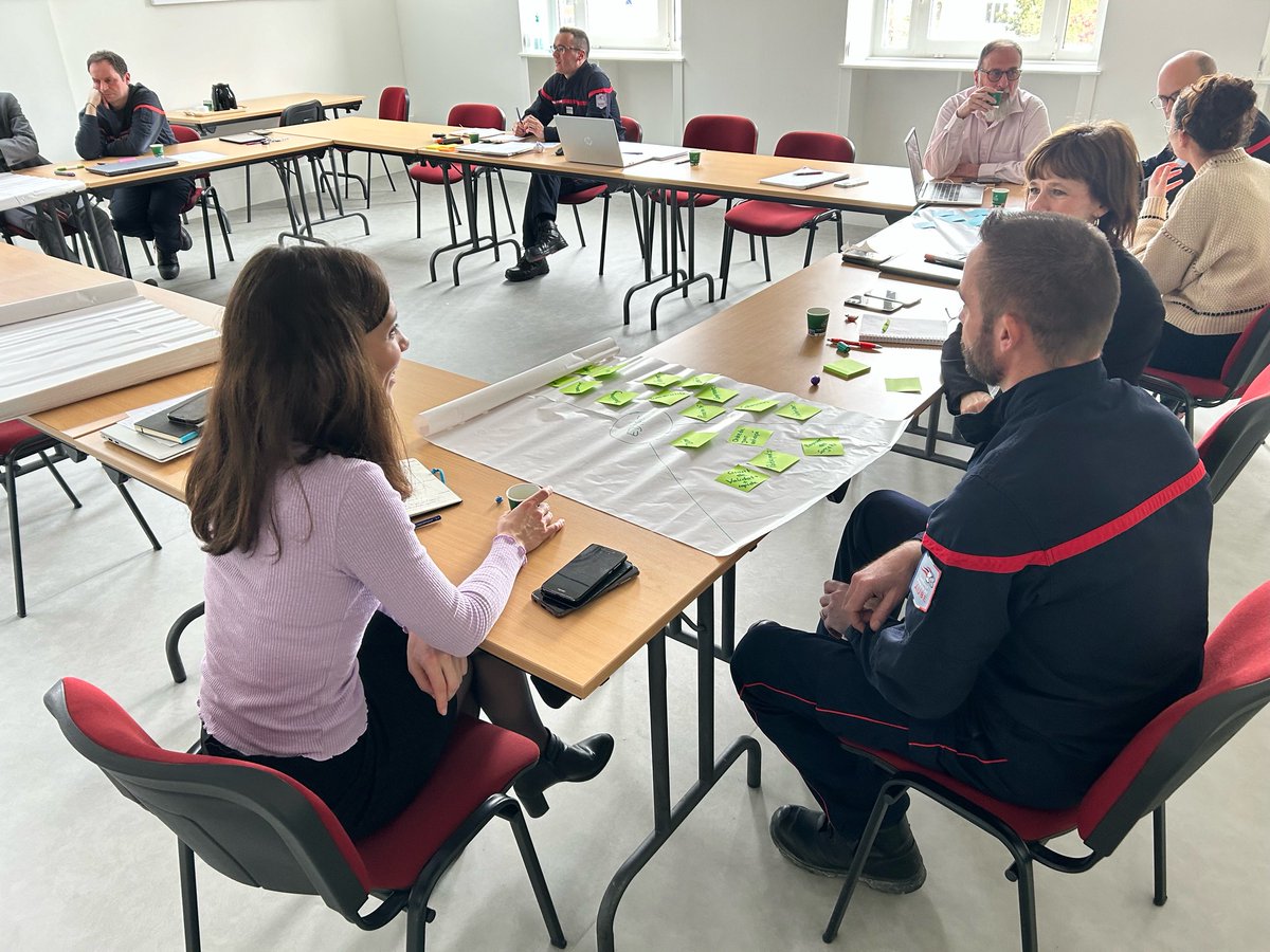 RemyAndriot's tweet image. Après-midi de co-construction avec #équipededirection. Réflexion sur le rôle de cette instance, des attendus de ses membres et ceux du binôme de direction. Un brainstorming important afin de faire émerger et converger des idées pour coconstruire le #pilotage du SDIS.