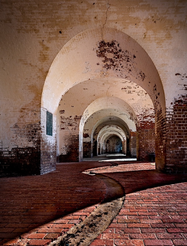 BostCameraClub's tweet photo. 2024-01-30 Digital Image Competition judged by @AngieMcMonigal, Architecture B winners:
1st - Boston City Hall - © Jarrod Young
2nd - Vaulted Galleries Fort Pulaski - © Wayne Troy
3rd - NY Public Library - © Lois Galluzzo https://t.co/9aoHjOmU08