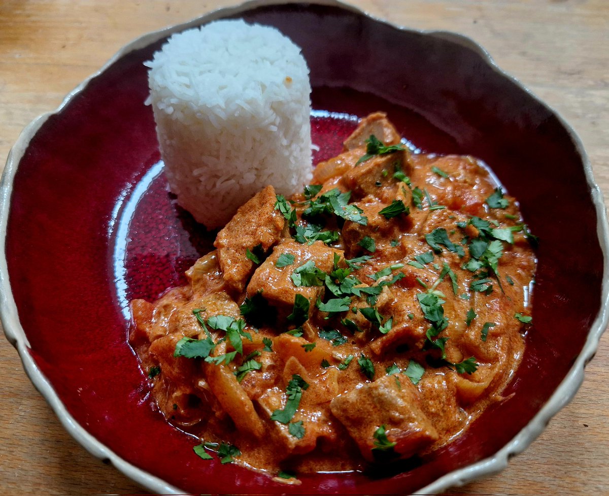 Lamb Rogan Josh Using up leftover leg of lamb from Easter Sunday in the tastiest possible way.