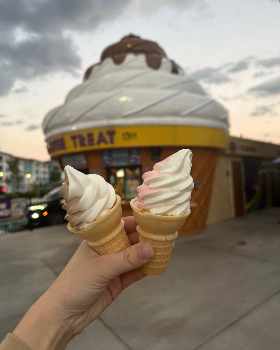 HAPPY TWISTEE TUESDAY! 😎 Show you follow us on social media and get a free kiddie cone🍦 (Vanilla, Chocolate or Strawberry flavors only. No toppings included).