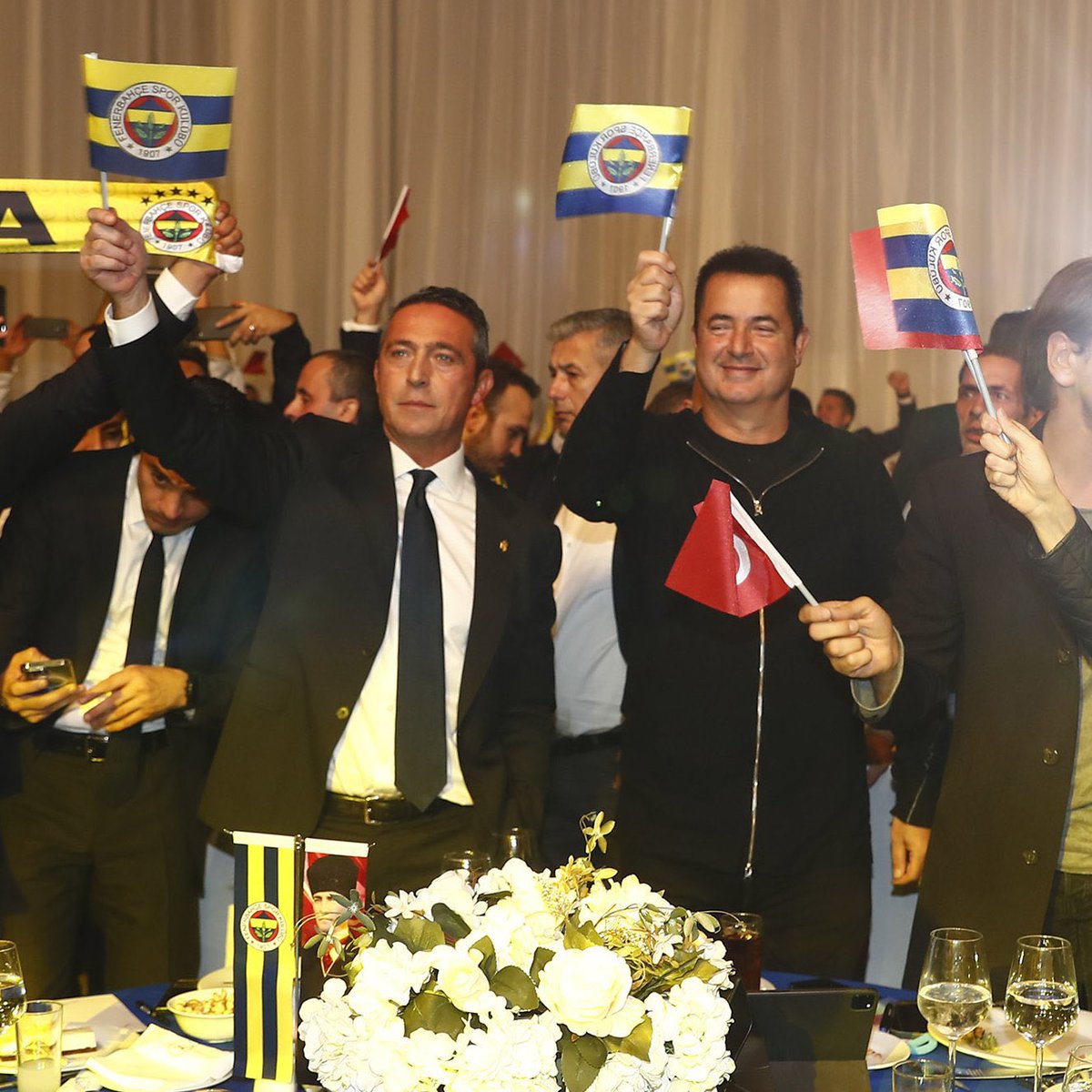 Geçenlerde survivor fragmanı yetişmemişti, demek o sırada bu şahane video hazırlanıyordu 🙂 Emeğine sağlık büyük Fenerbahçeli Acun Ilıcalı <a href="/acunilicali/">Acun Ilıcalı</a> 💛💙