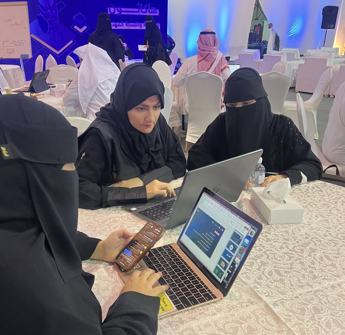 كلية الحاسبات tweet media