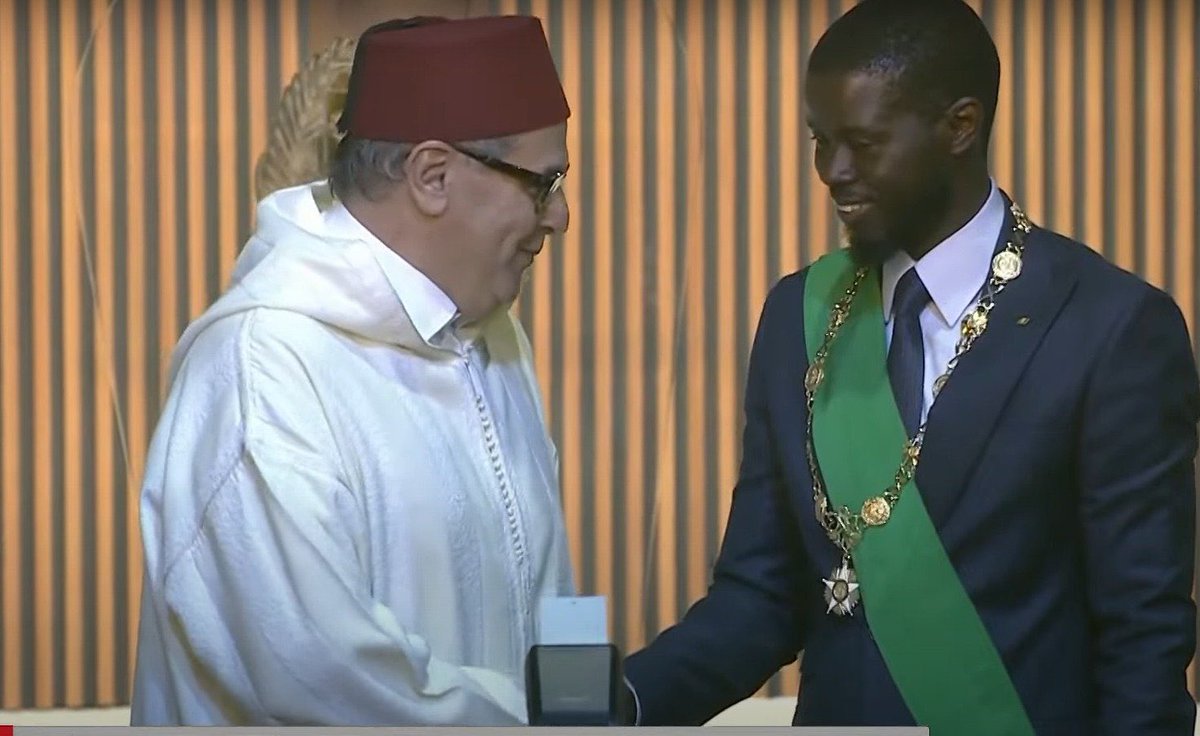 El Jefe de Gobierno, el Sr. Aziz Akhannouch, ha representado, hoy en Diamniadio cerca de Dakar, a Su Majestad el Rey Mohammed VI en en la ceremonia de jura y toma de posesión del Presidente electo de la República de Senegal, el Sr. Bassirou Diomaye Faye. ➡️shorturl.at/puFK7