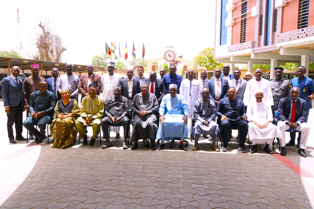Preparatory to the 69th Ordinary Session of the Council of Ministers, the meeting of national Expert Committee was declared open the 1st Commissioner of Chad to the #LCBC, Mr. PASSALE KANABE MARCELIN. Our focus: sustainable water management, ecosystem conservation, and regional…