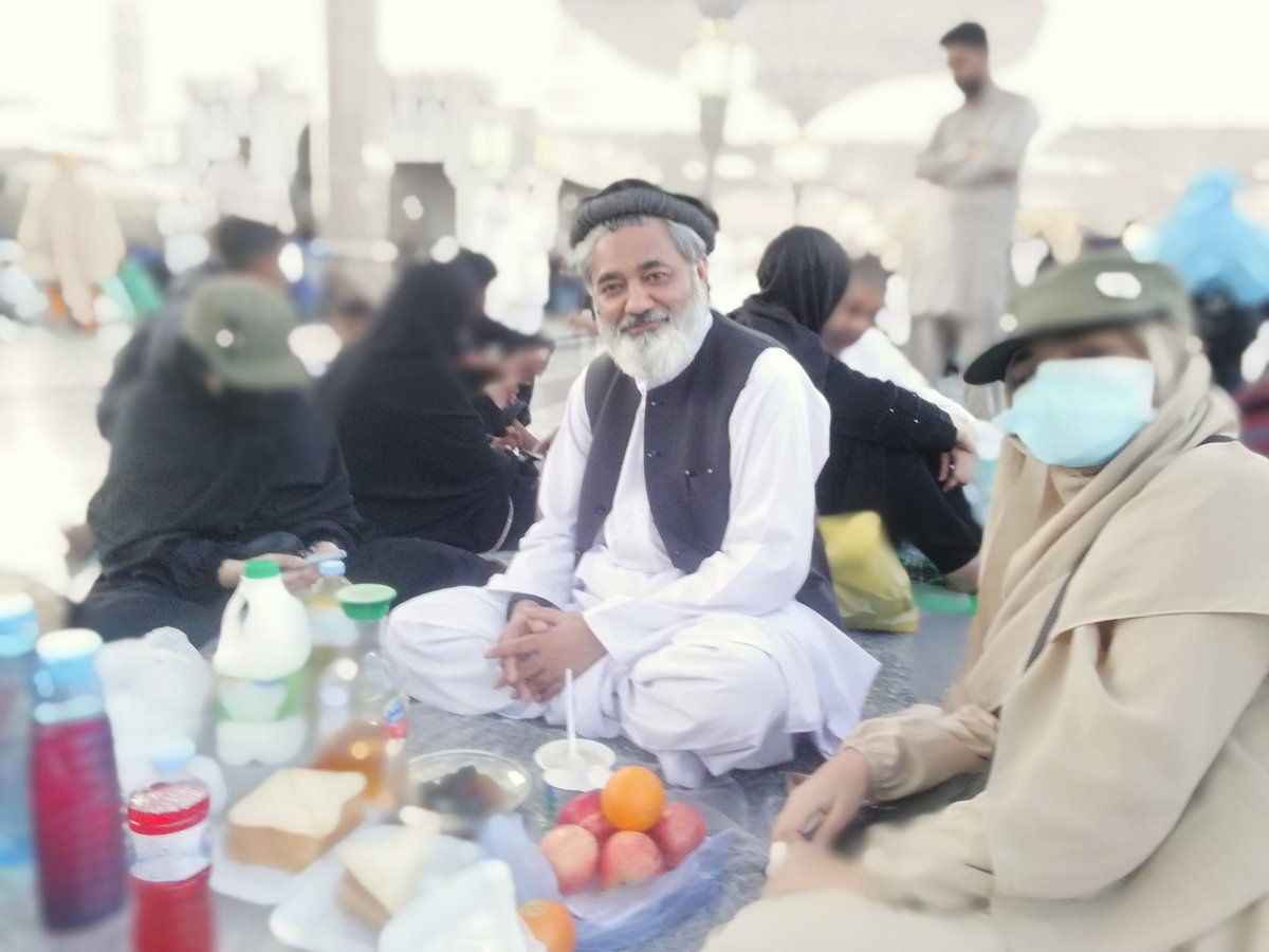 drkhankpg's tweet photo. مسجد نبوي کې روژه مای، الحمدلله https://t.co/glYBvfmtw5