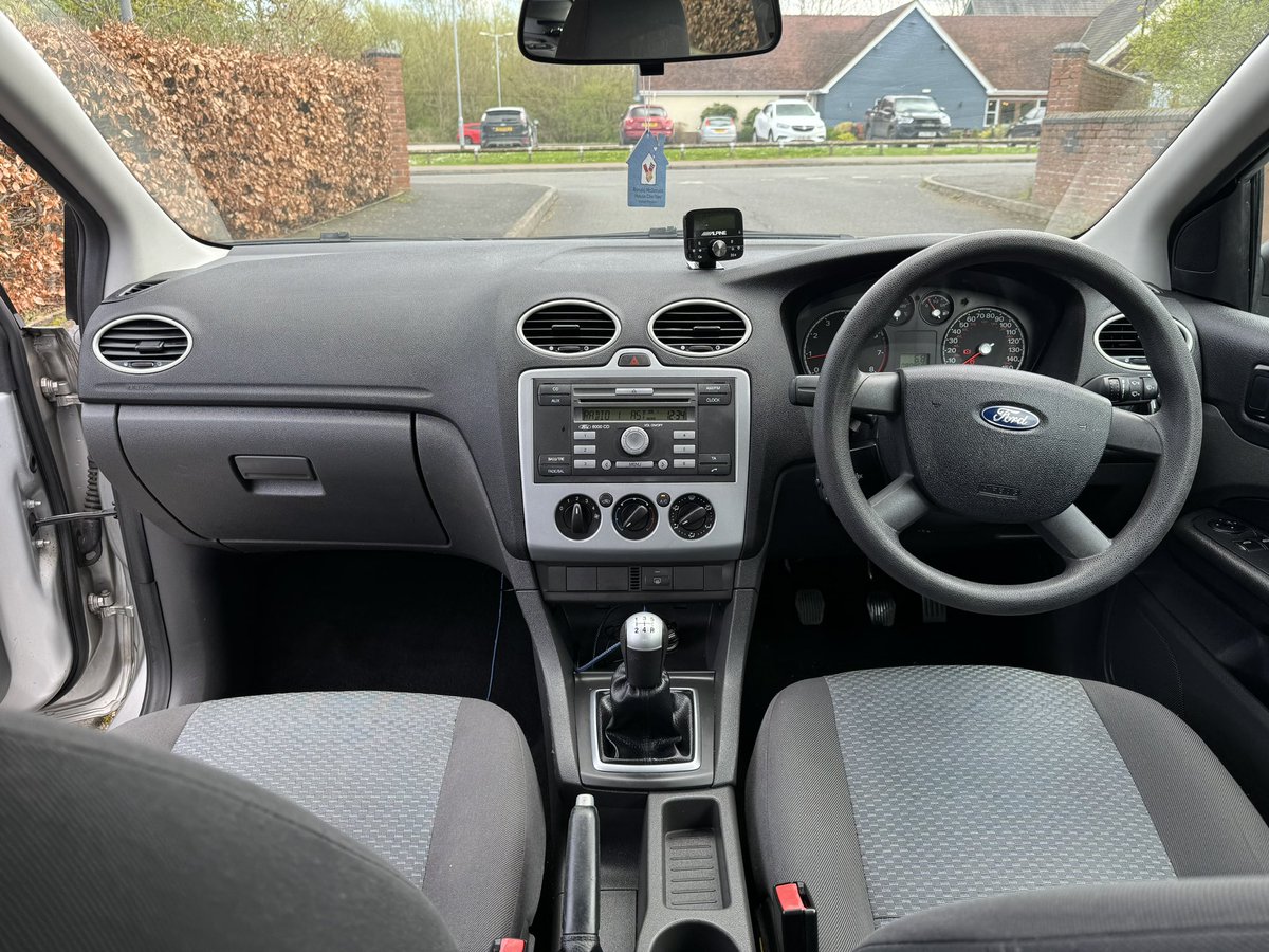 SellUsYourCars's tweet photo. #CarsWeHaveBought💰

2006 Ford Focus 1.6L Petrol Manual. On 80k miles with 3 owners being in the same family since new. Full service history and in great condition! 🤝🤩

🌐https://t.co/bR9CoOtL5e
📍Aylesbury, Buckinghamshire.

#ford #focus #fordfocus #focuszetec #zetec https://t.co/gZqyHjMRlC